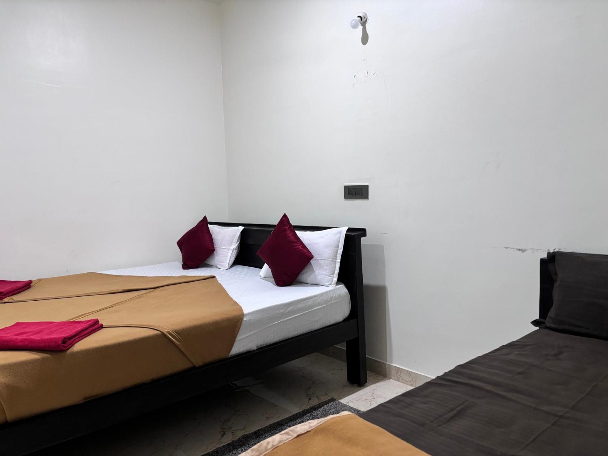 Sri Siri Lodge And Hotel Chikmagalur Luaran gambar