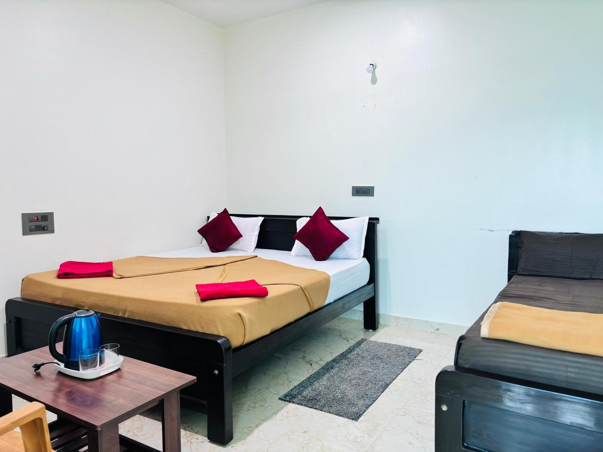 Sri Siri Lodge And Hotel Chikmagalur Luaran gambar