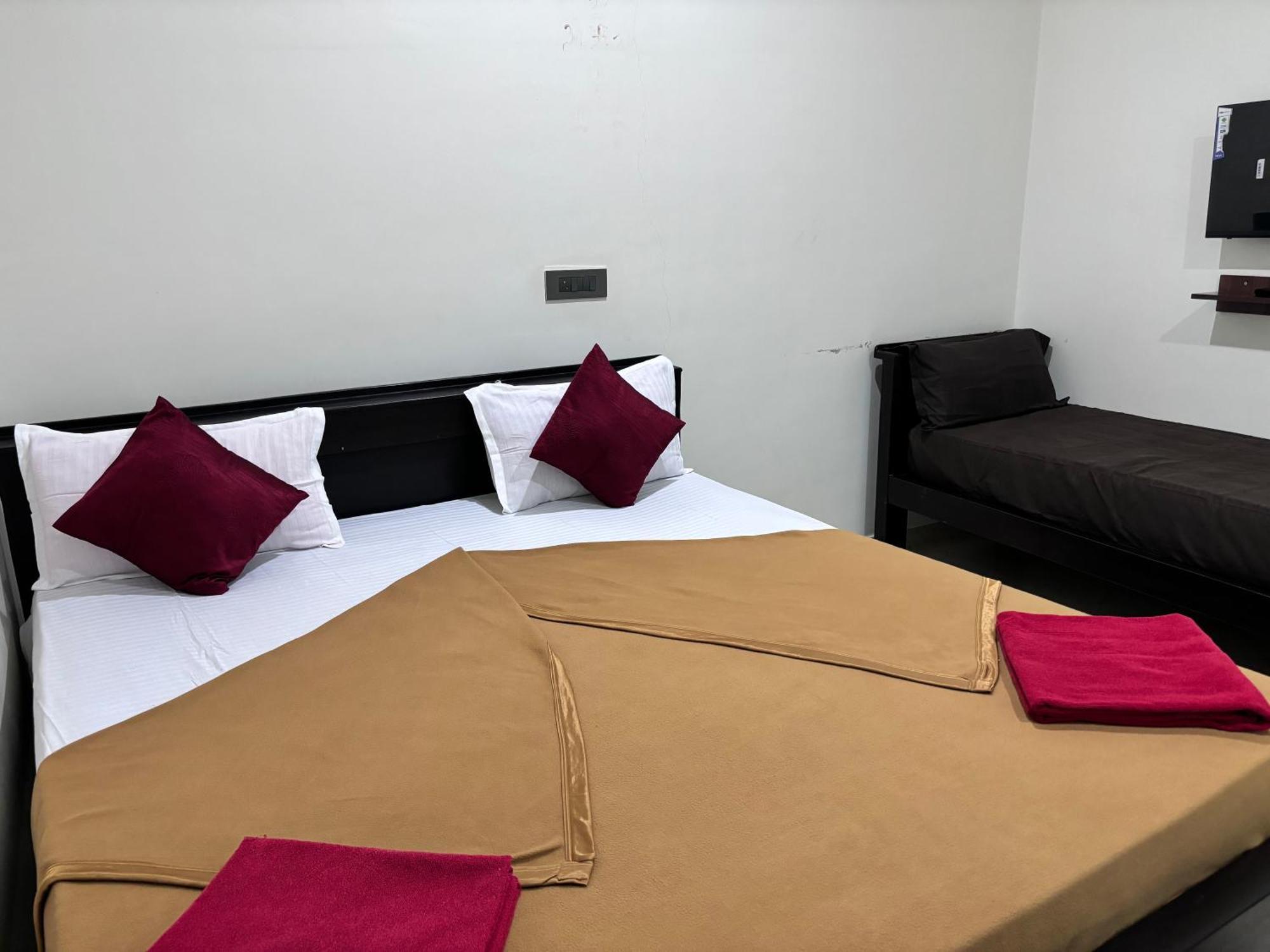 Sri Siri Lodge And Hotel Chikmagalur Luaran gambar