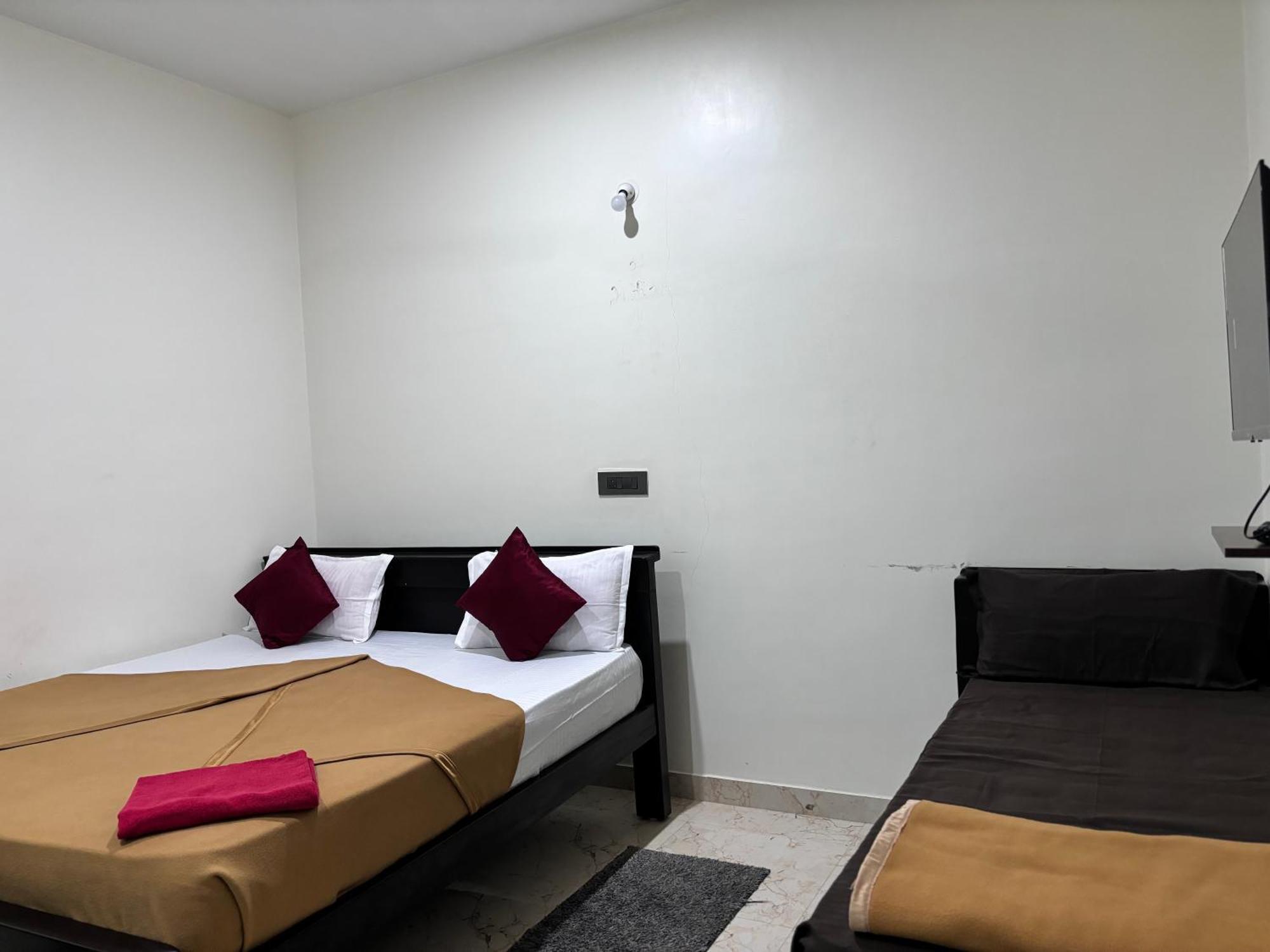 Sri Siri Lodge And Hotel Chikmagalur Luaran gambar
