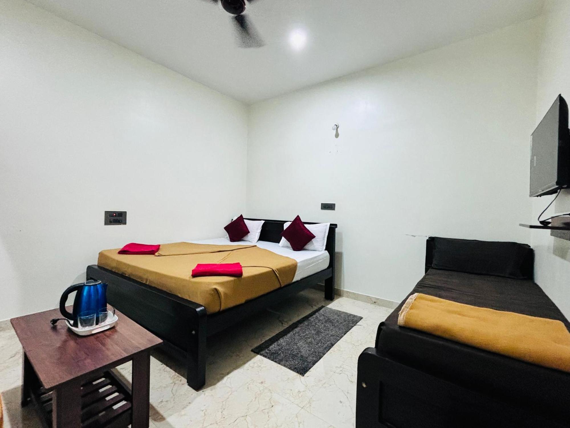 Sri Siri Lodge And Hotel Chikmagalur Luaran gambar