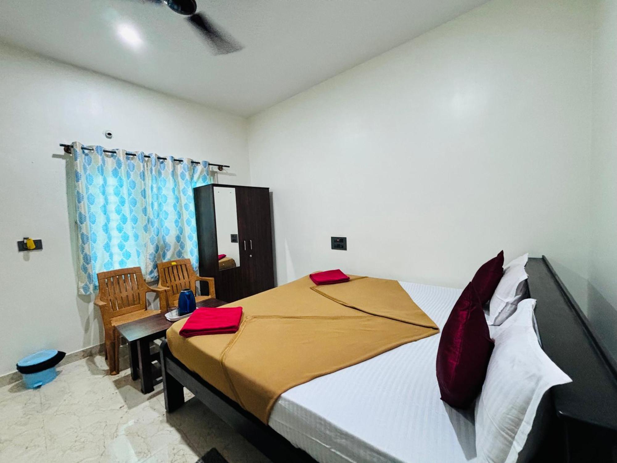 Sri Siri Lodge And Hotel Chikmagalur Luaran gambar