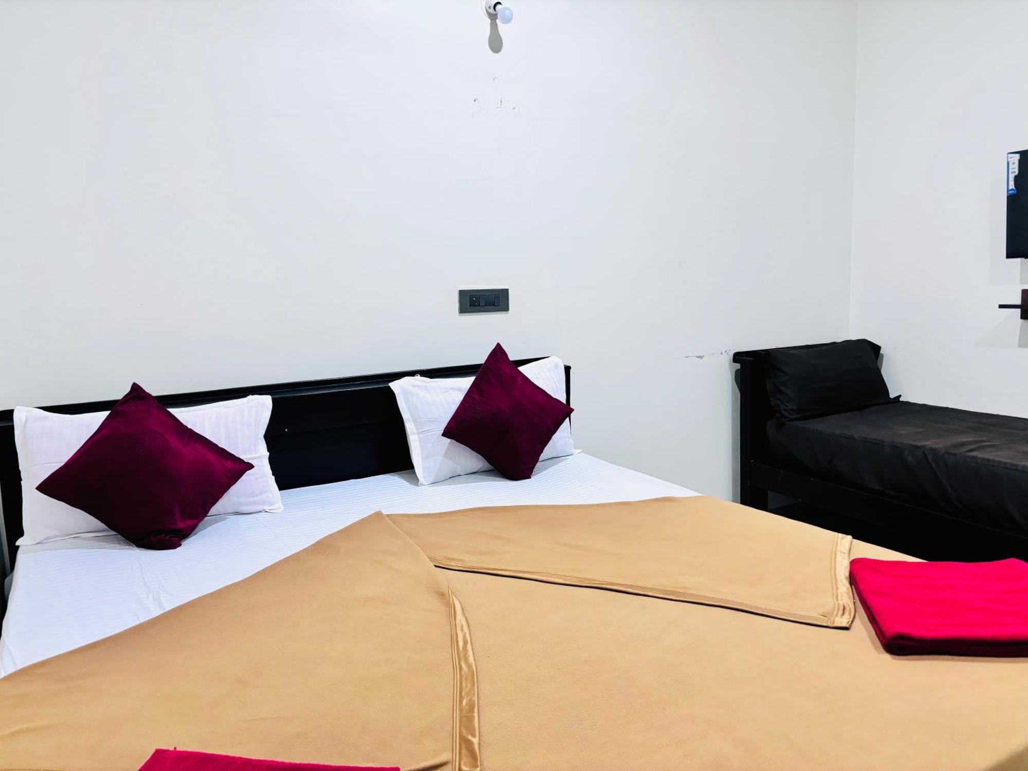 Sri Siri Lodge And Hotel Chikmagalur Luaran gambar