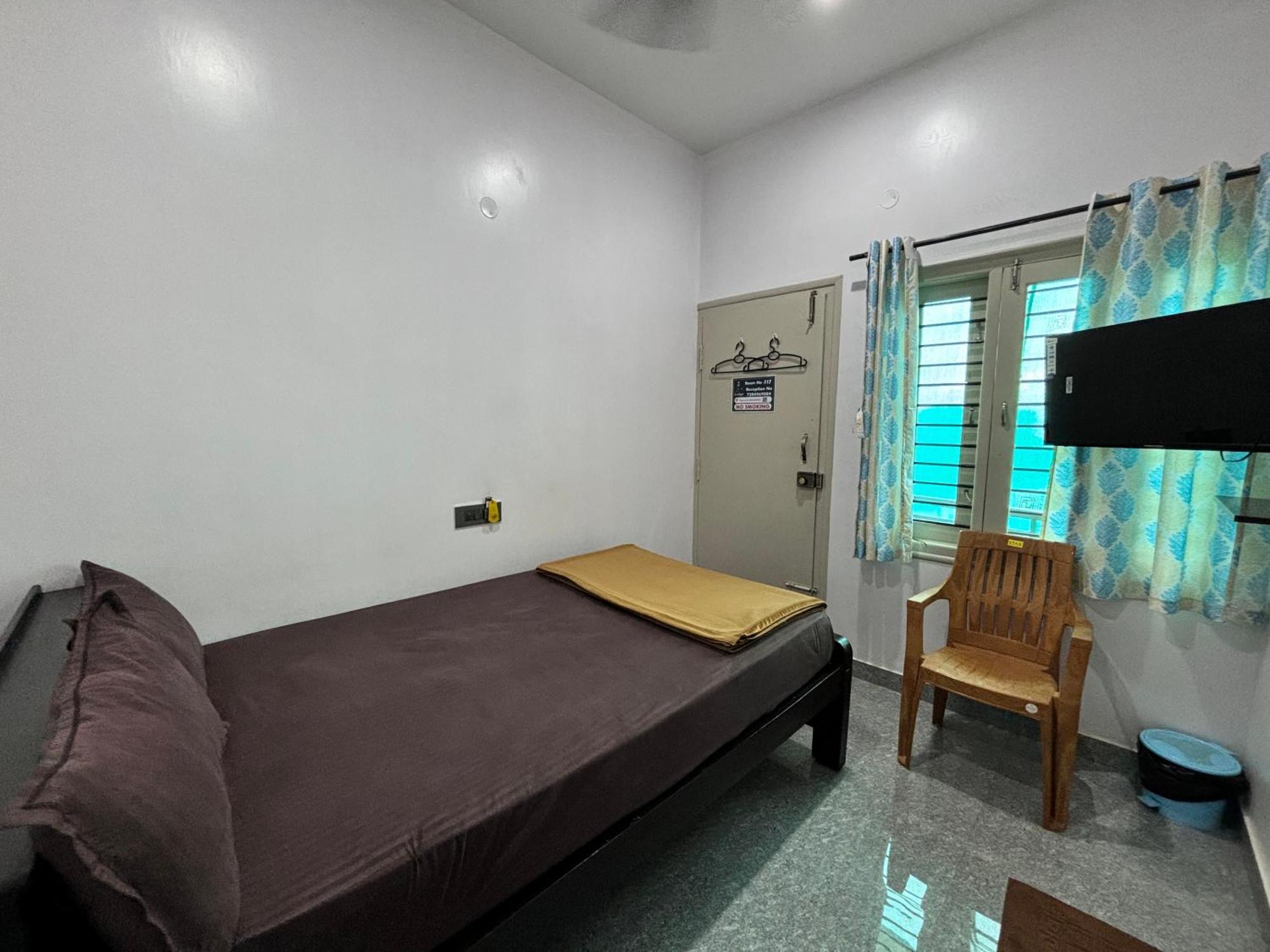 Sri Siri Lodge And Hotel Chikmagalur Luaran gambar