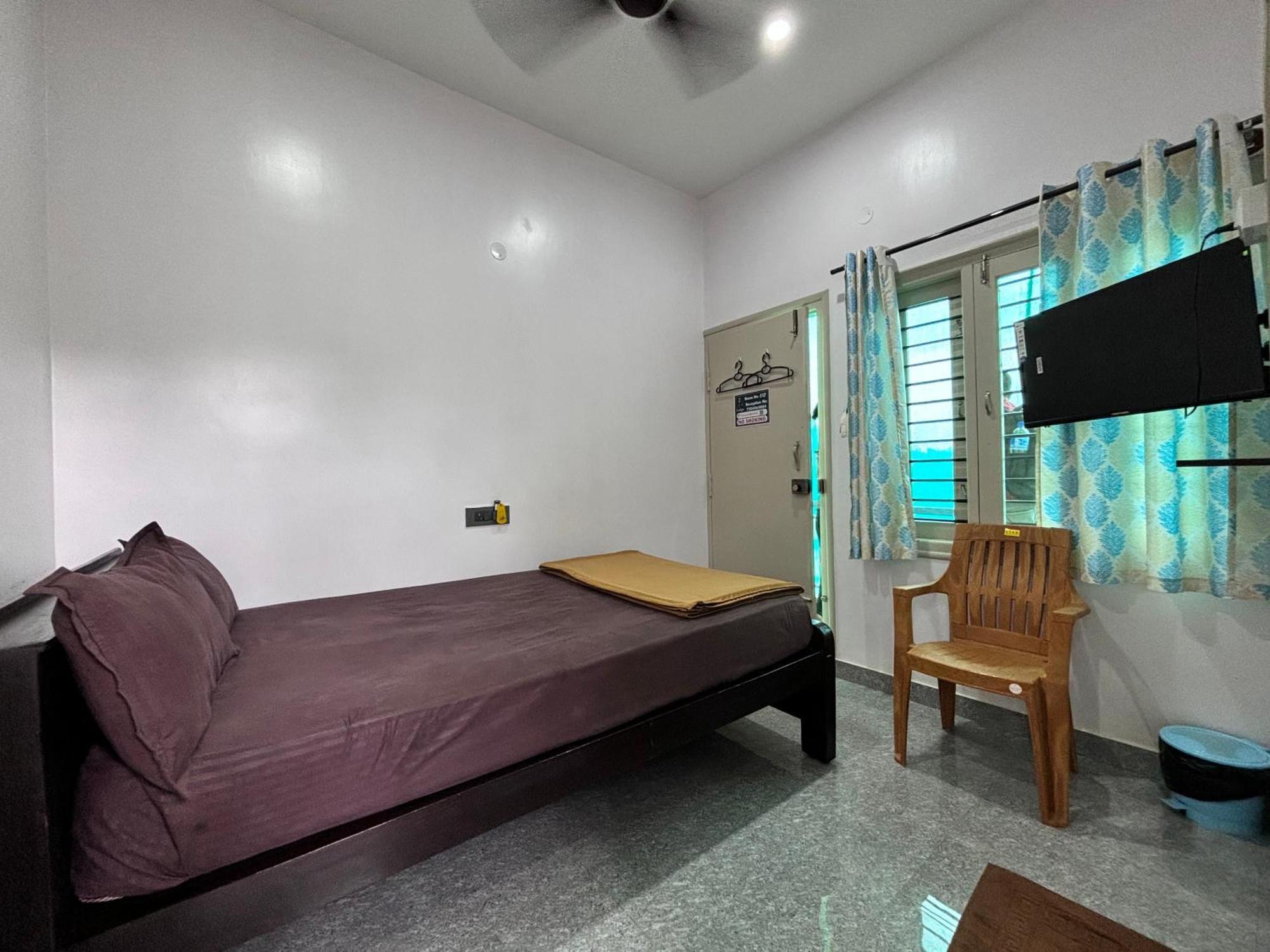 Sri Siri Lodge And Hotel Chikmagalur Luaran gambar